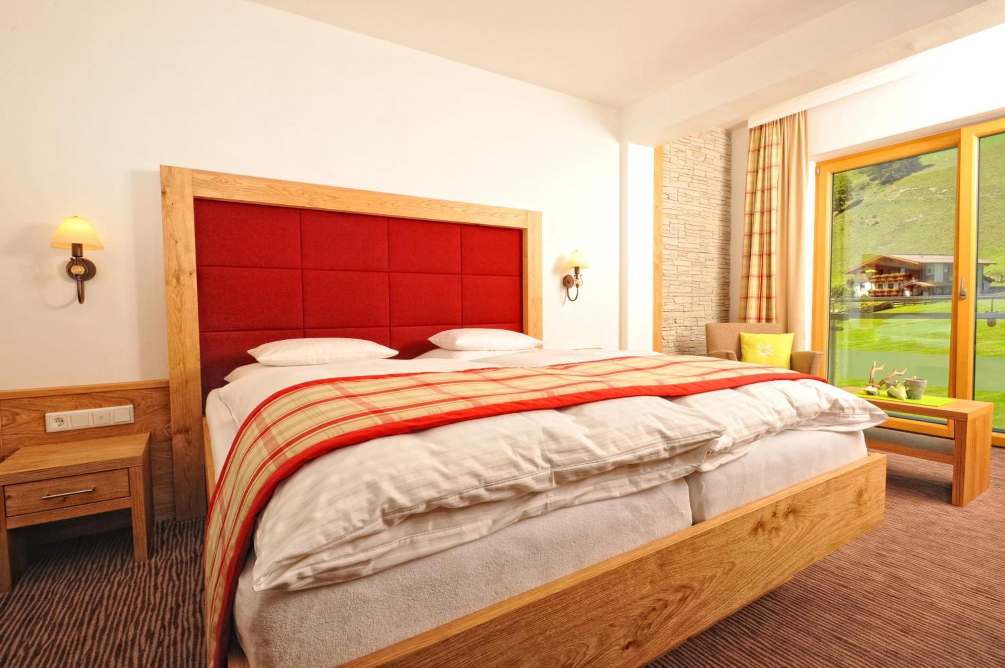 Hotel Barbarahof Saalbach, Inkl Jokercard Εξωτερικό φωτογραφία