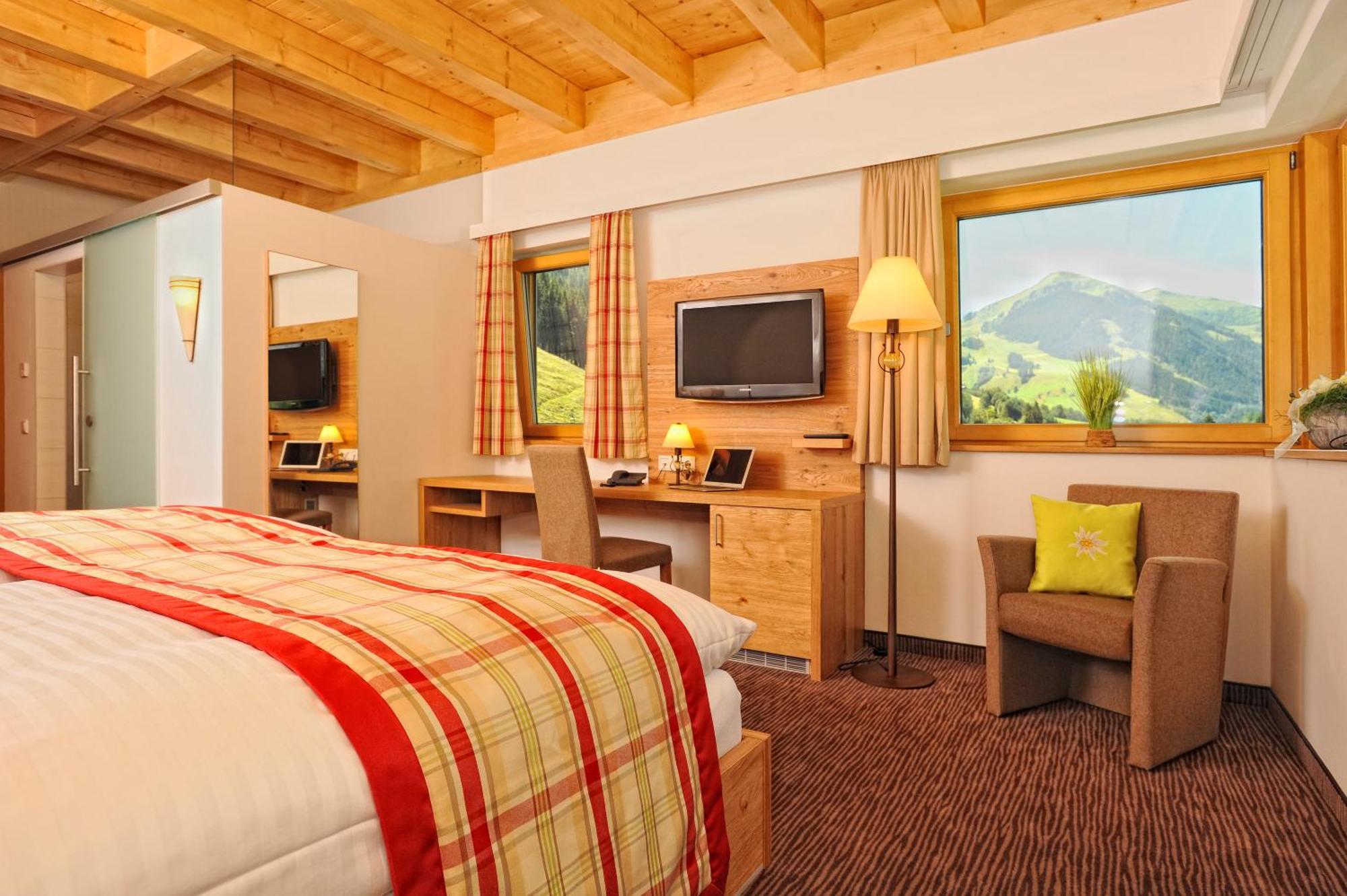 Hotel Barbarahof Saalbach, Inkl Jokercard Εξωτερικό φωτογραφία